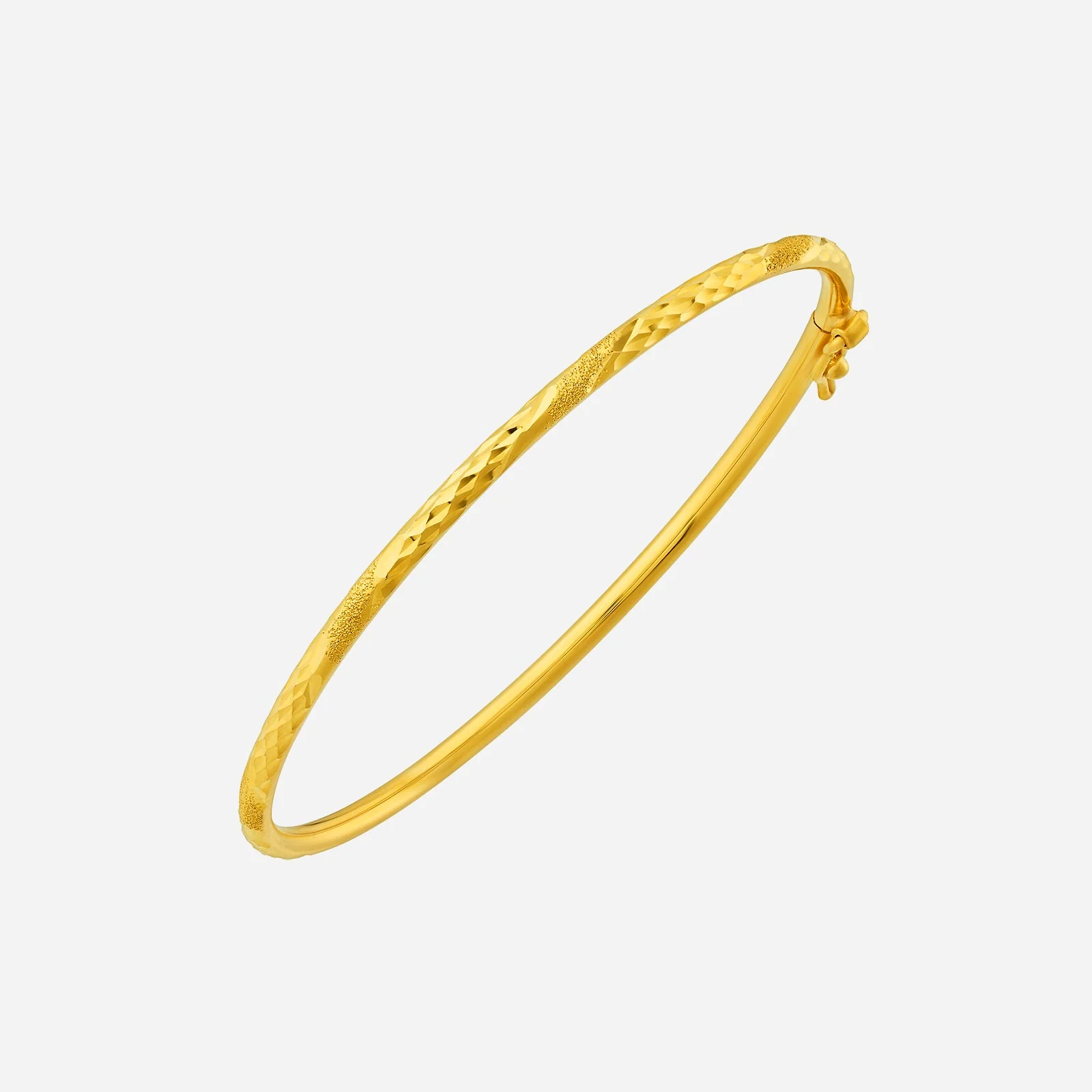 Crafted Bangle in Yellow Gold (D22KSTYLE0250A)