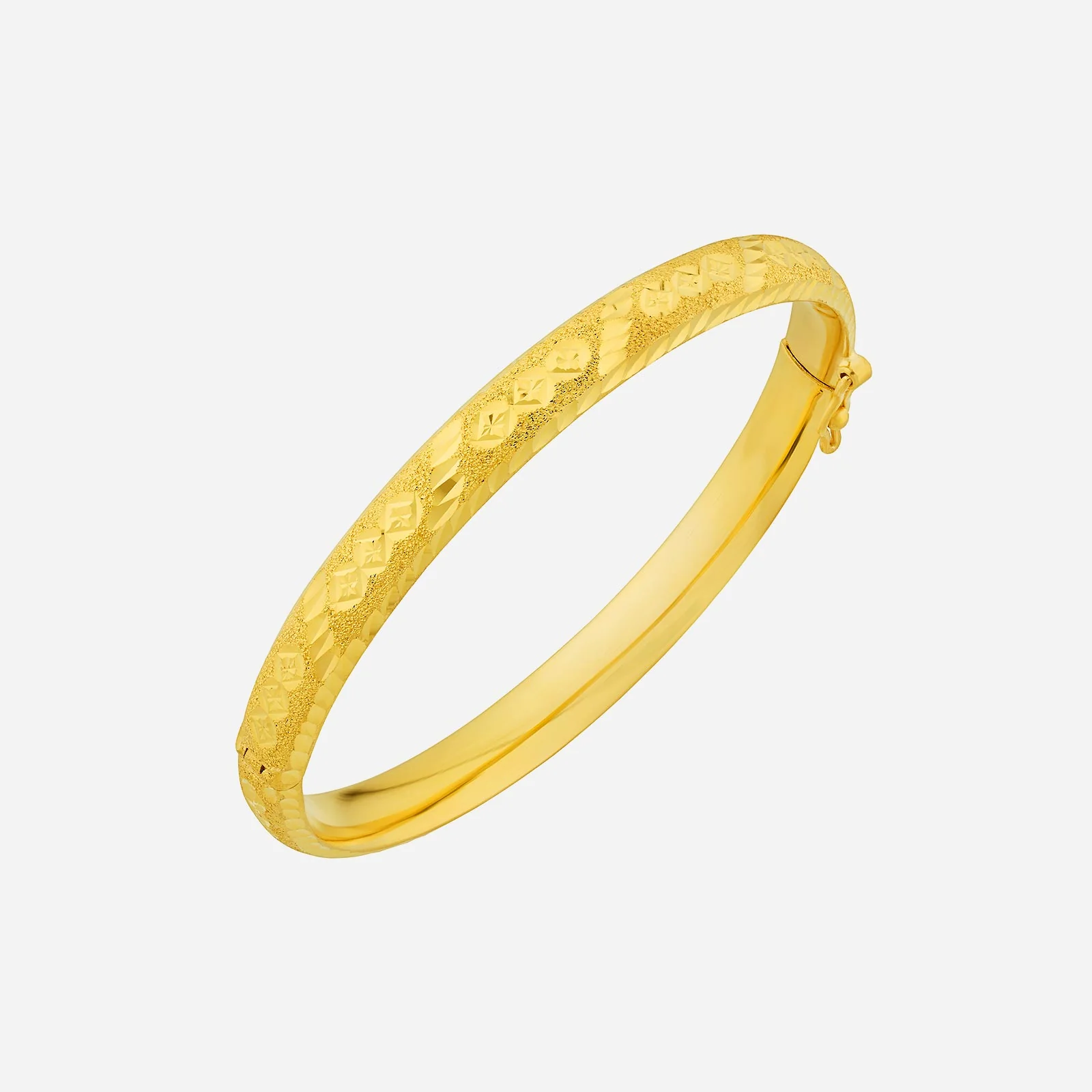 Crafted Bangle in Yellow Gold (D22KSTYLE0254A)