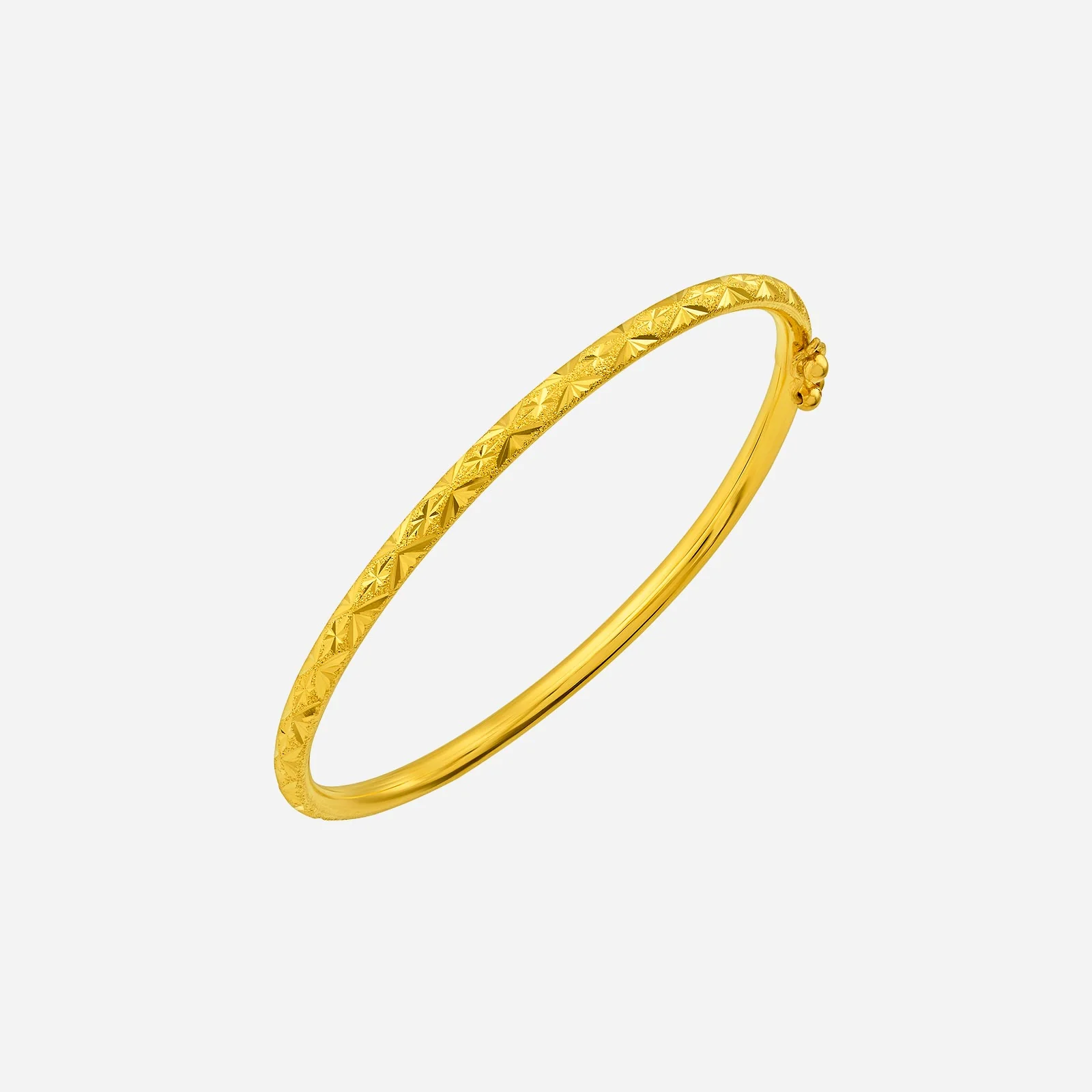 Diamond Cut Bangle in Yellow Gold (DSTYLE0182A)