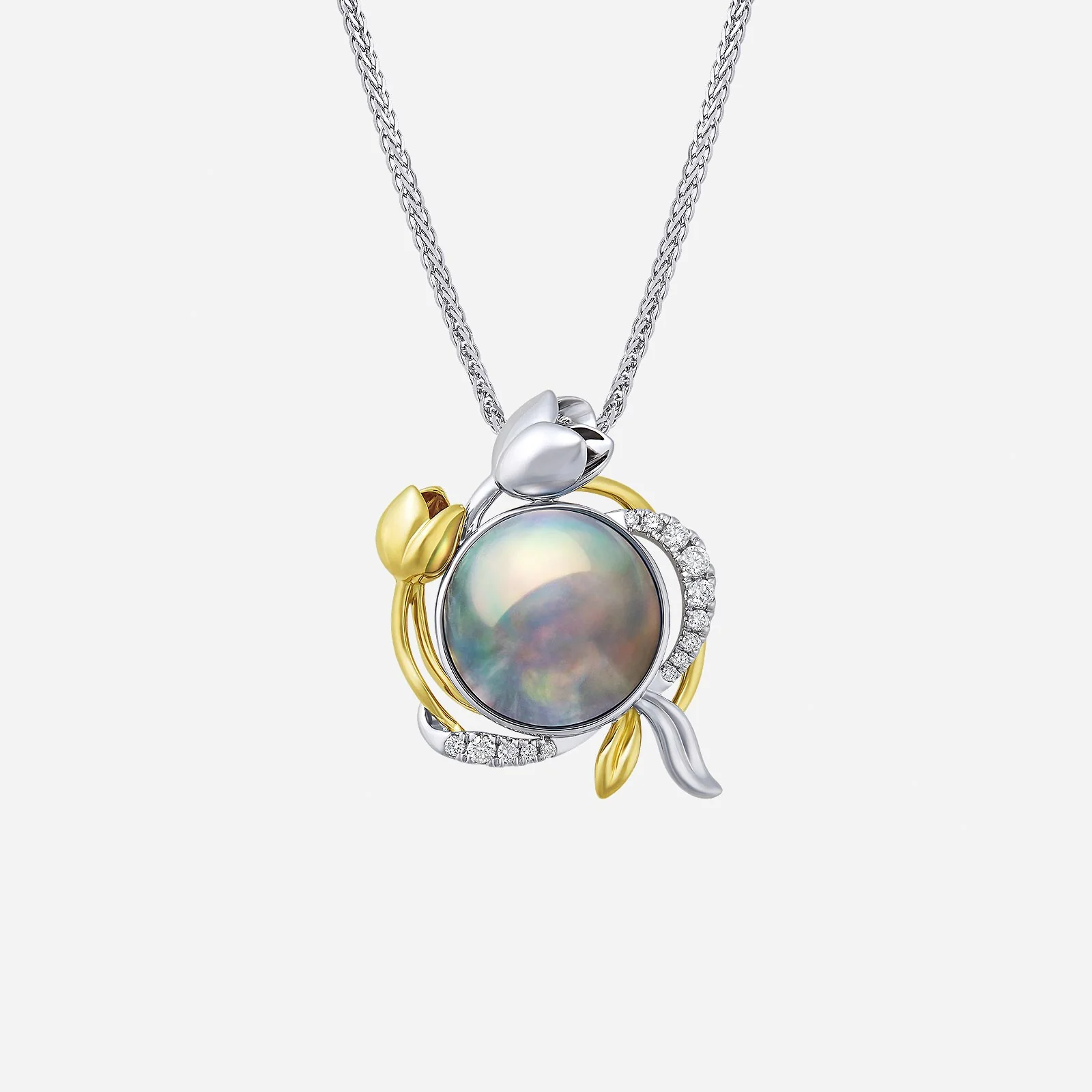 Mabe Pearl Pendant Brooch with Diamond in White Yellow Gold (GPRLSTYLE1710A)