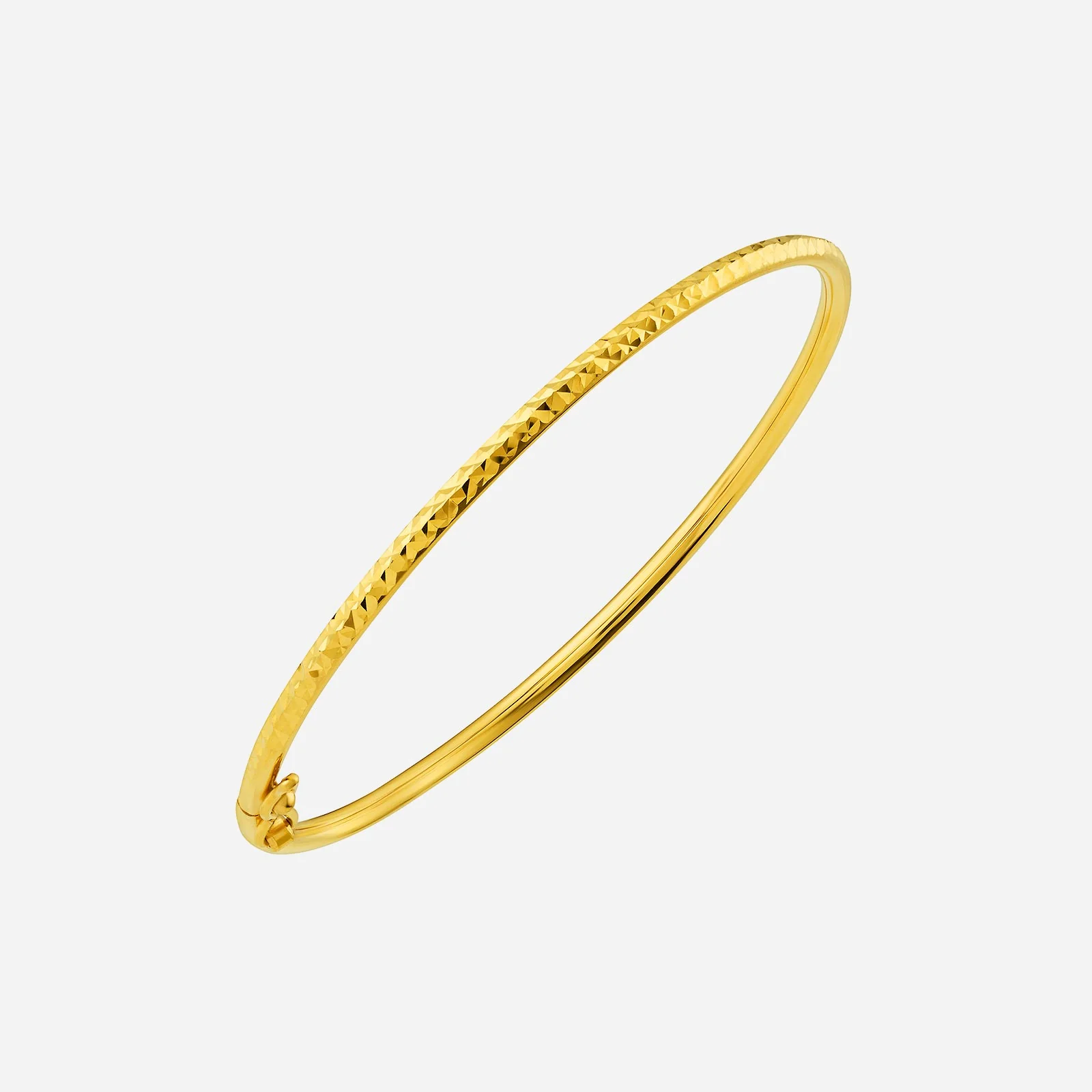 Textured Bangle in Yellow Gold (D22KSTYLE0226A)